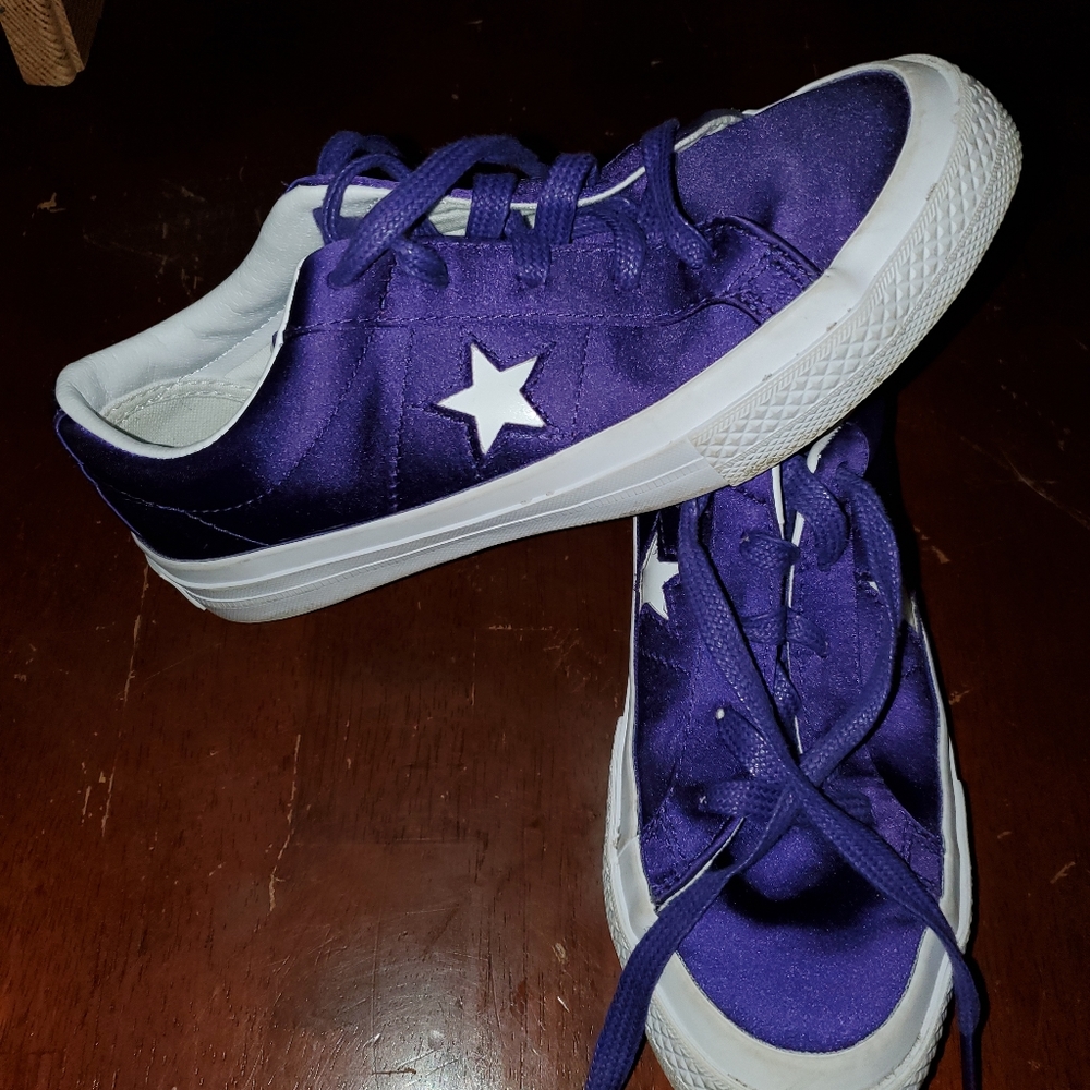 Girls satin purple Converse